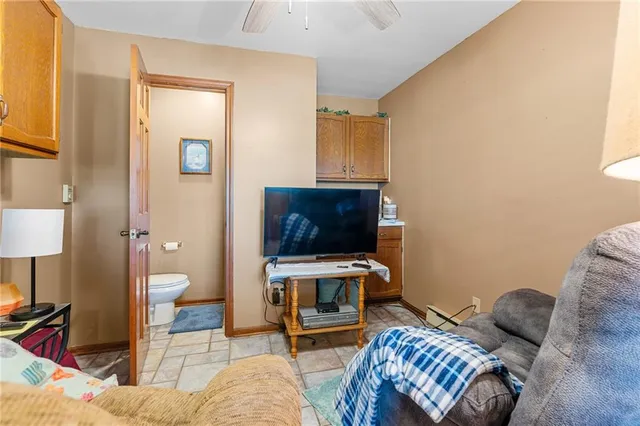 $825,000 | 1887 Northwest Mill Creek Drive, Hamilton, MO 64644