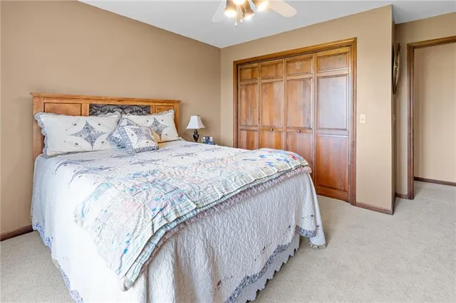 $825,000 | 1887 Northwest Mill Creek Drive, Hamilton, MO 64644