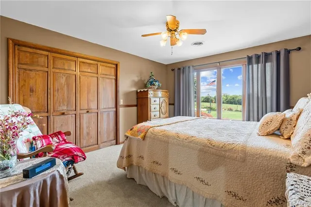 $825,000 | 1887 Northwest Mill Creek Drive, Hamilton, MO 64644