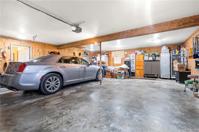 $825,000 | 1887 Northwest Mill Creek Drive, Hamilton, MO 64644