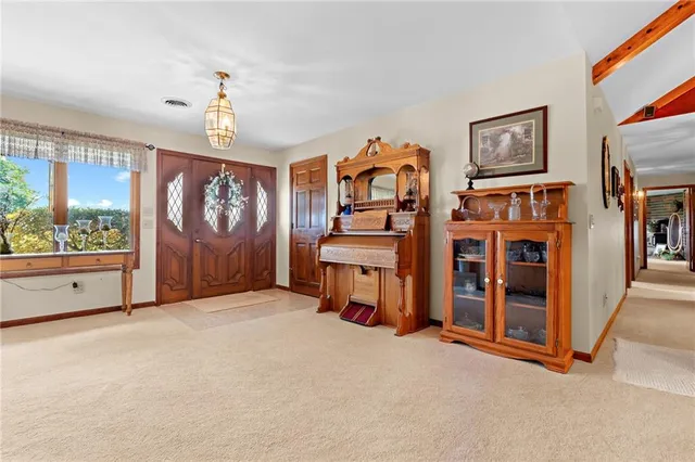 $825,000 | 1887 Northwest Mill Creek Drive, Hamilton, MO 64644