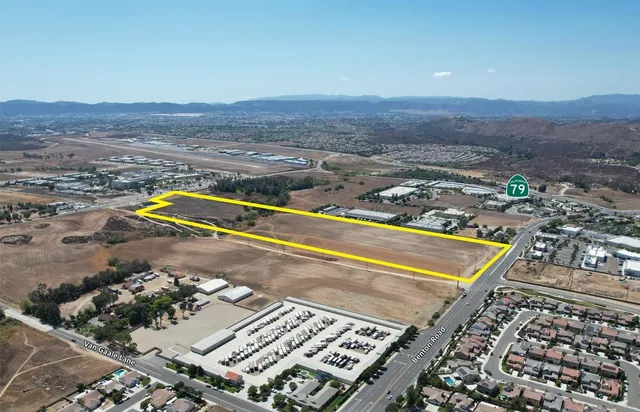 $10,500,000 | 30951 Benton Road, Murrieta, CA 92563