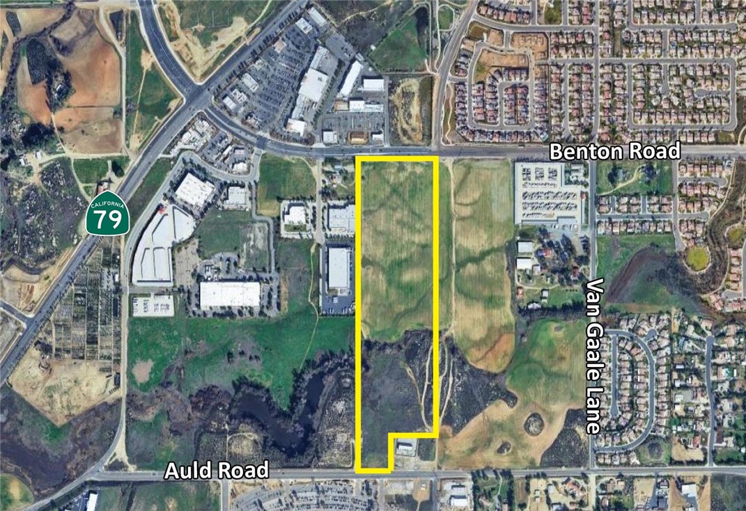 30951 Benton Road Murrieta, CA 92563 - Photo 2 of 5