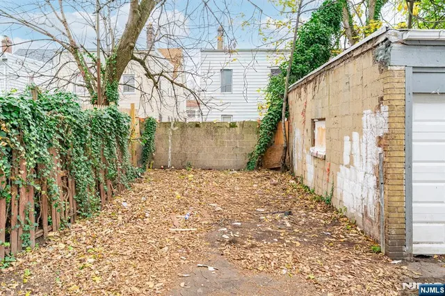 a view of a white house