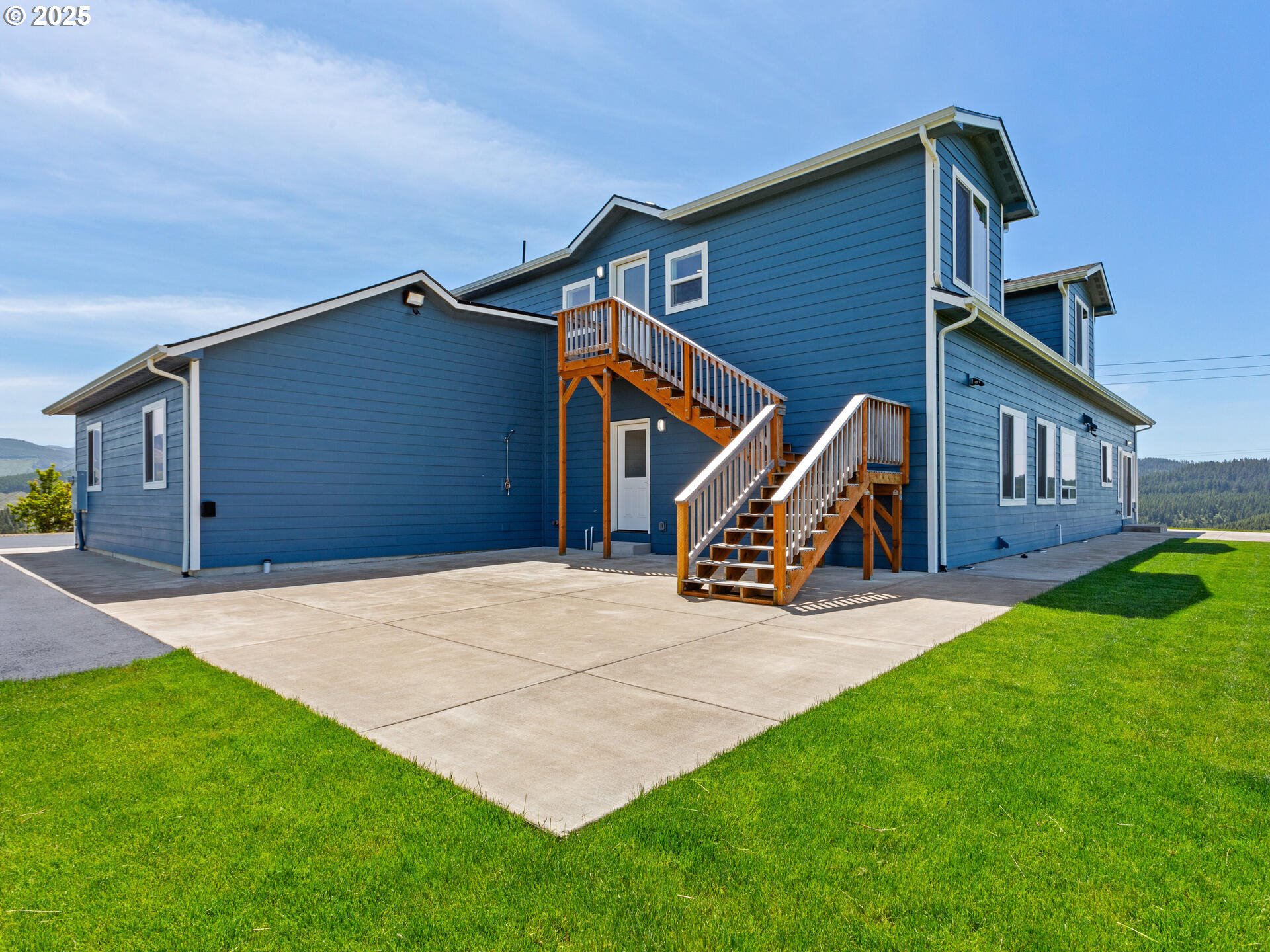 1091 North Echo Mountain Road Otis, OR 97368 - Photo 4 of 45