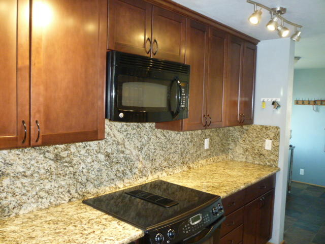 205 Latigo Ranch Road Williams, OR 97544 - Photo 4 of 50 Slab granite counters will full backsplash!