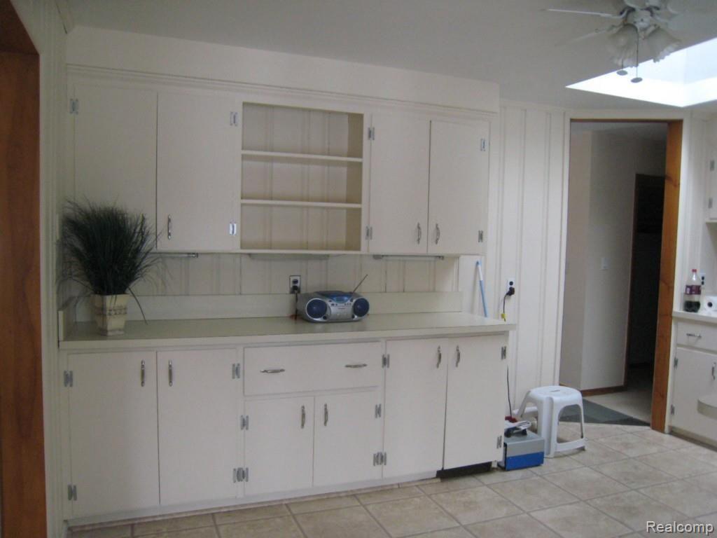 22745 Meridian Road Grosse Ile, MI 48138 - Photo 9 of 25 Kitchen