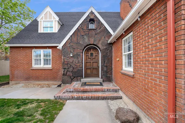 $659,900 | 102 Fillmore Street, Twin Falls, ID 83301