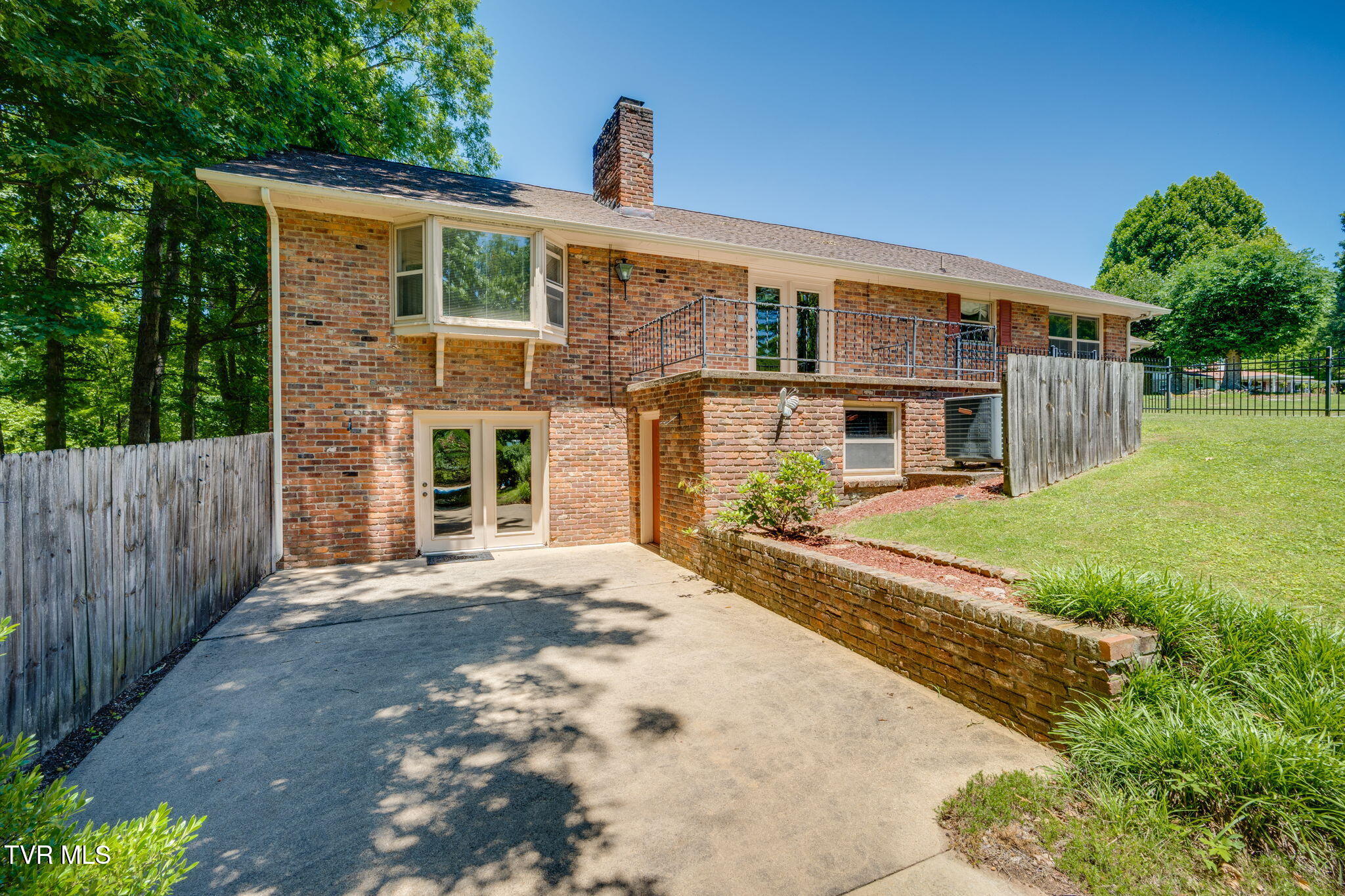 900 Jordan Road Elizabethton, TN 37643 - Photo 8 of 51 037