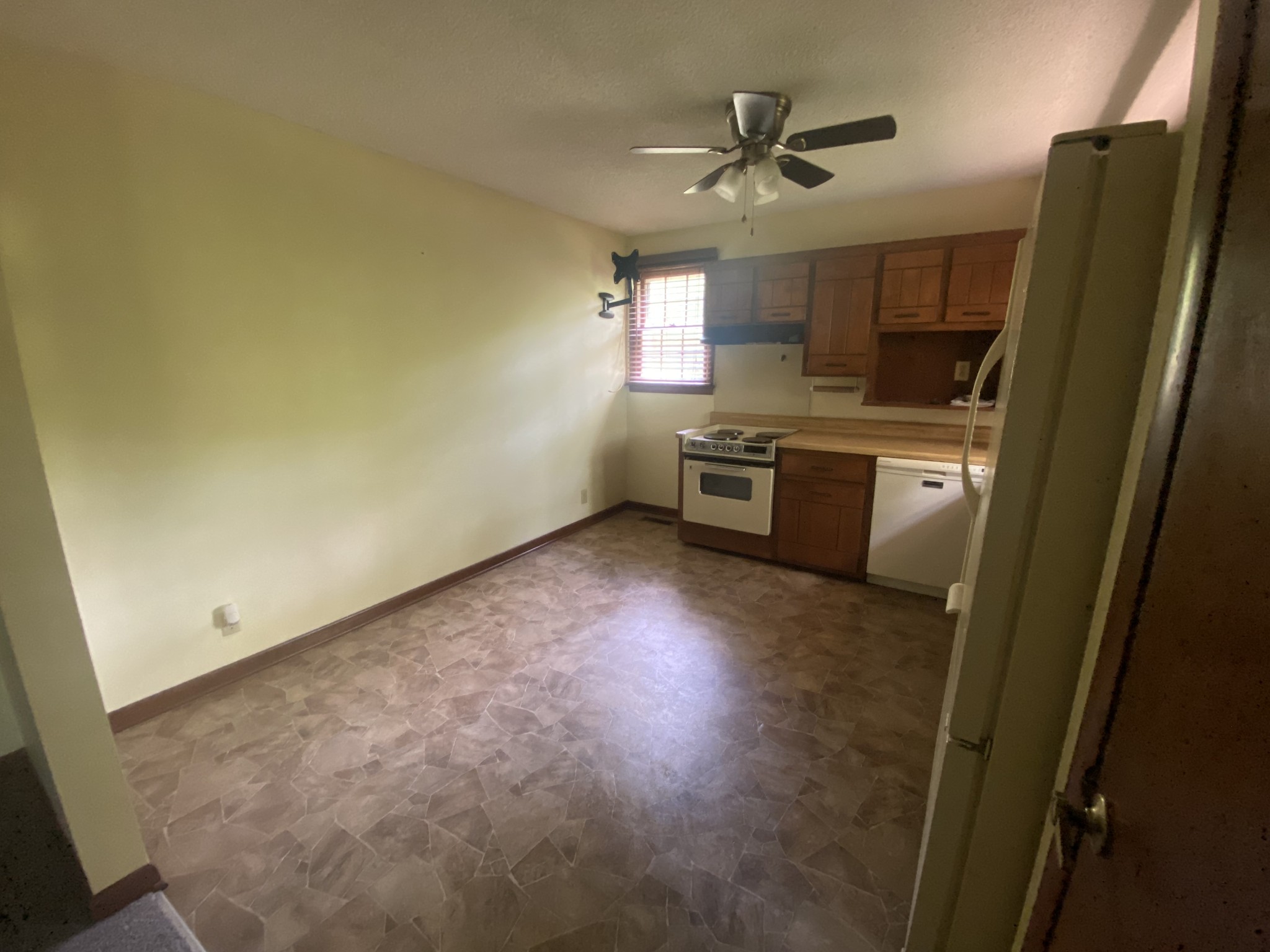 2874 Distillery Road Greenbrier, TN 37073 - Photo 6 of 26