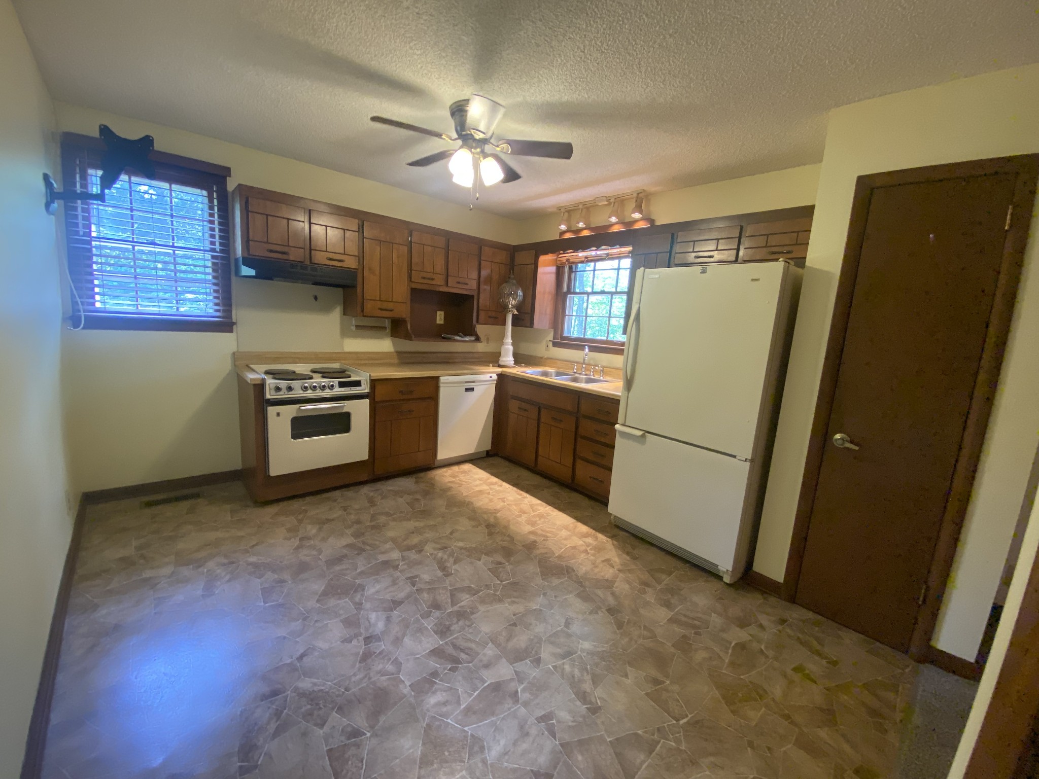 2874 Distillery Road Greenbrier, TN 37073 - Photo 7 of 26