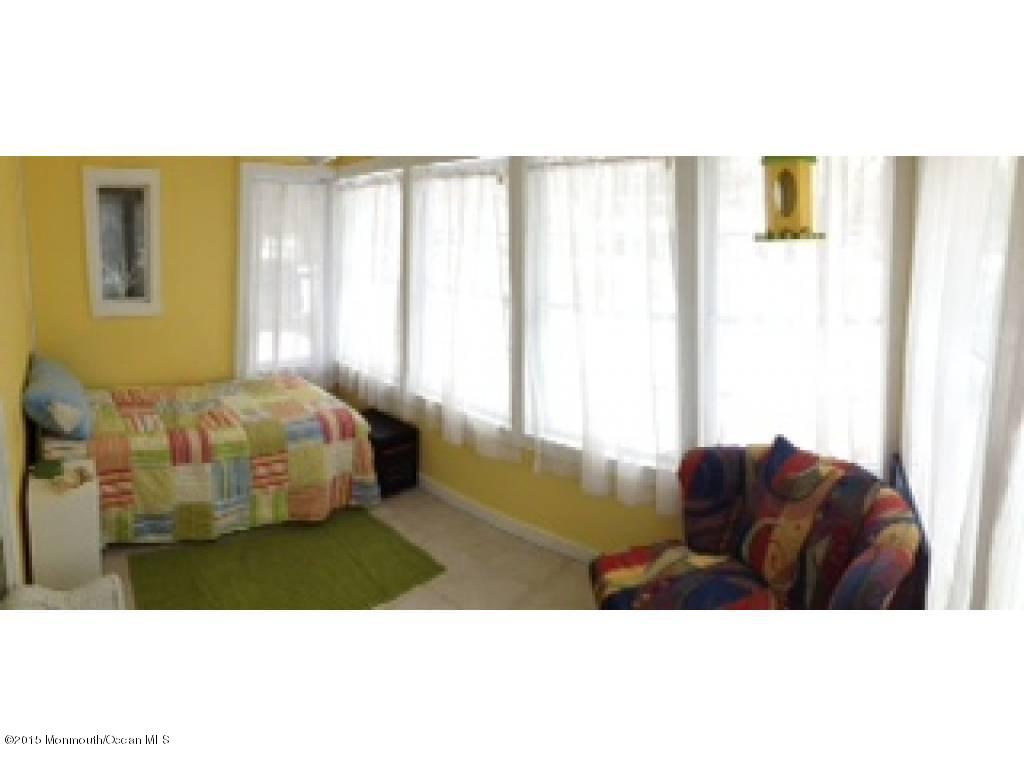 1516 Dorset Dock Road Point Pleasant, NJ 08742 - Photo 21 of 36 21-Sun Room