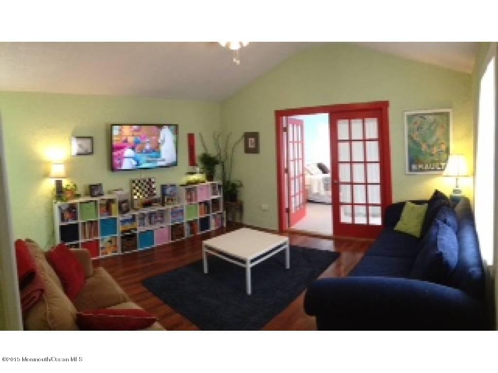 1516 Dorset Dock Road Point Pleasant, NJ 08742 - Photo 7 of 36 07-Great Room