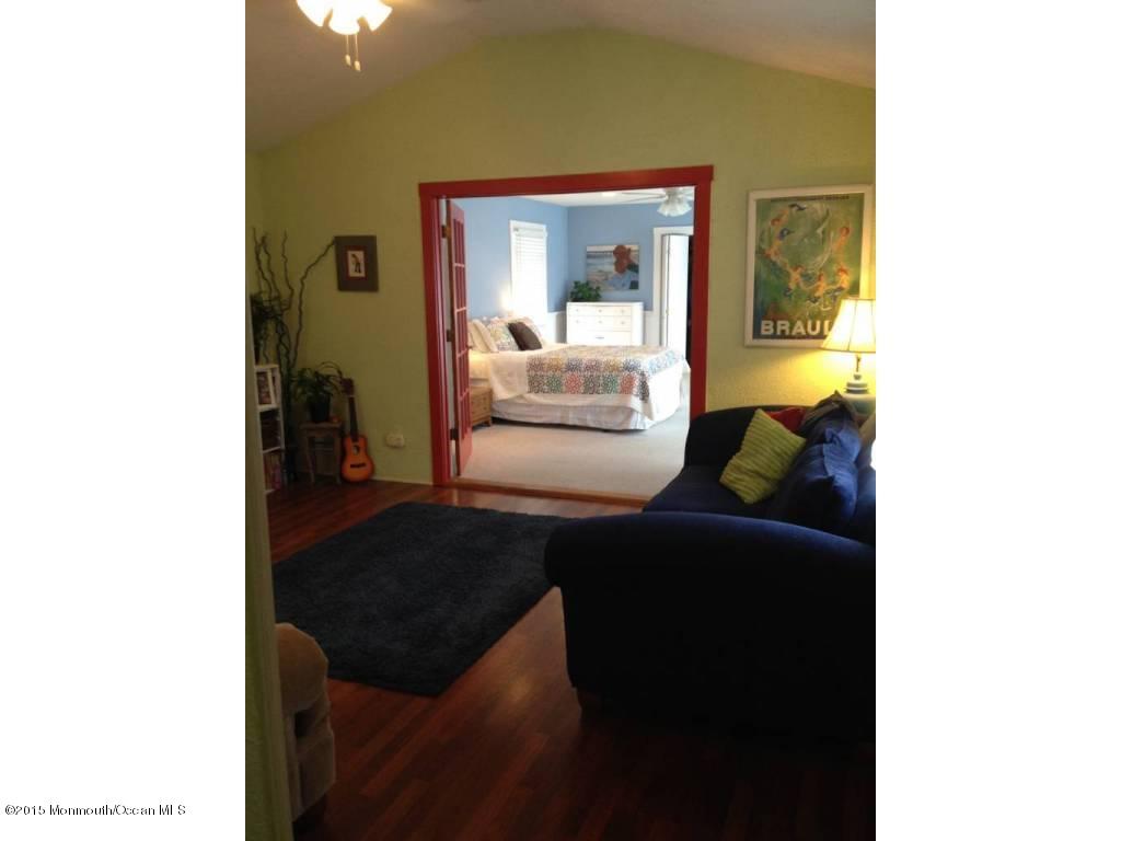 1516 Dorset Dock Road Point Pleasant, NJ 08742 - Photo 9 of 36 09-Great Room