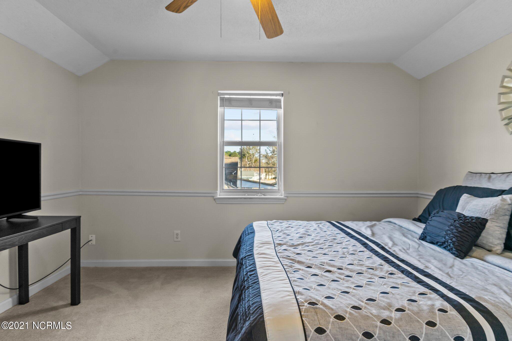 318 Running Road Jacksonville, NC 28546 - Photo 19 of 40 38-web-or-mls-DSC05406