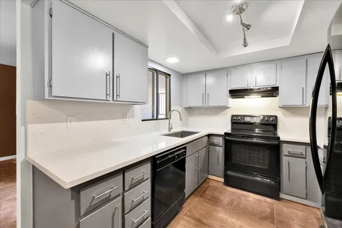 $259,000 | 5301 East Waverly Drive, Unit 187, Palm Springs, CA 92264