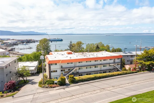 $437,500 | 1014 11th Street, Unit 103, Bellingham, WA 98225