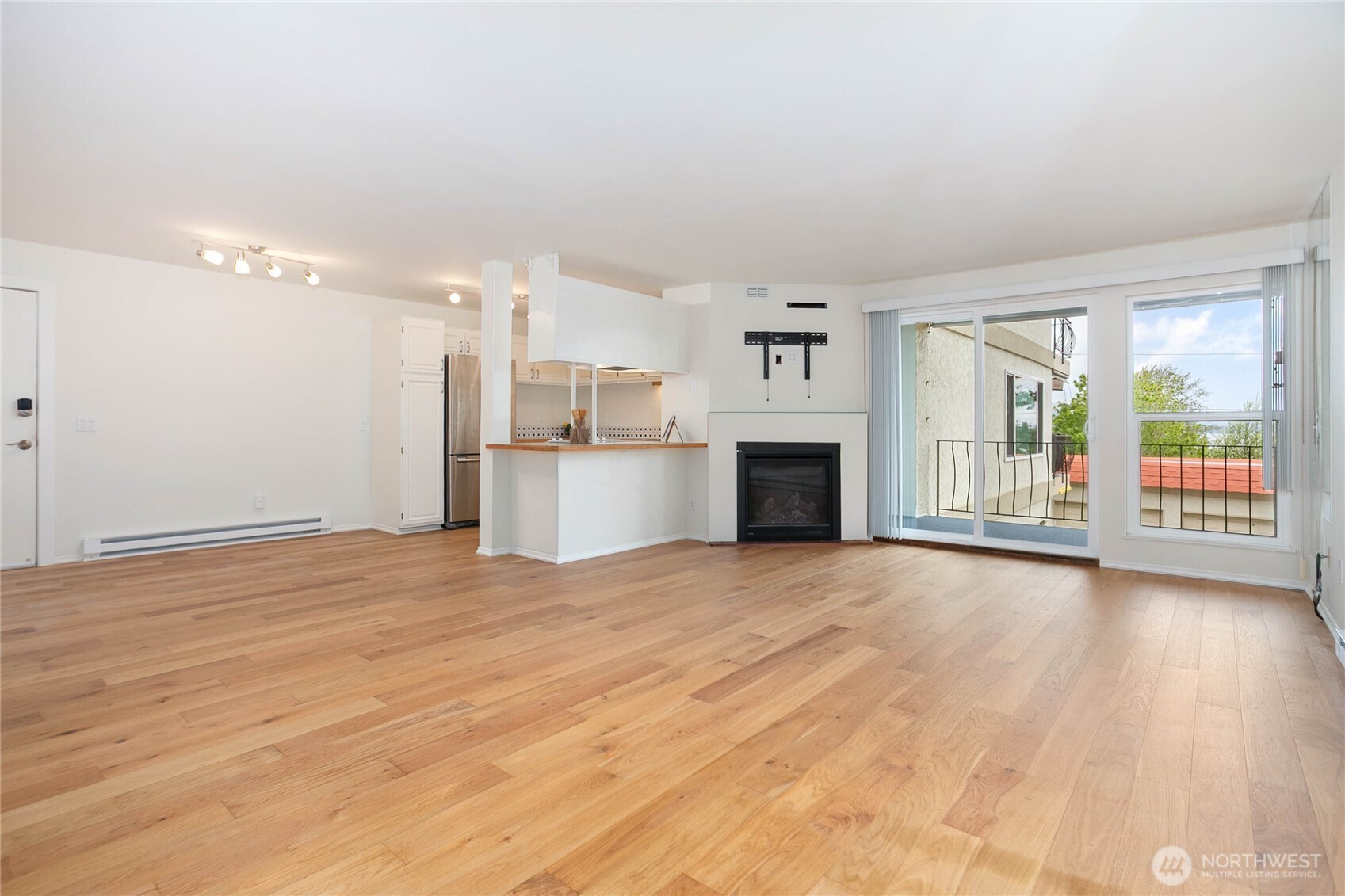 1014 11th Street, Unit 103 Bellingham, WA 98225 - Photo 11 of 31