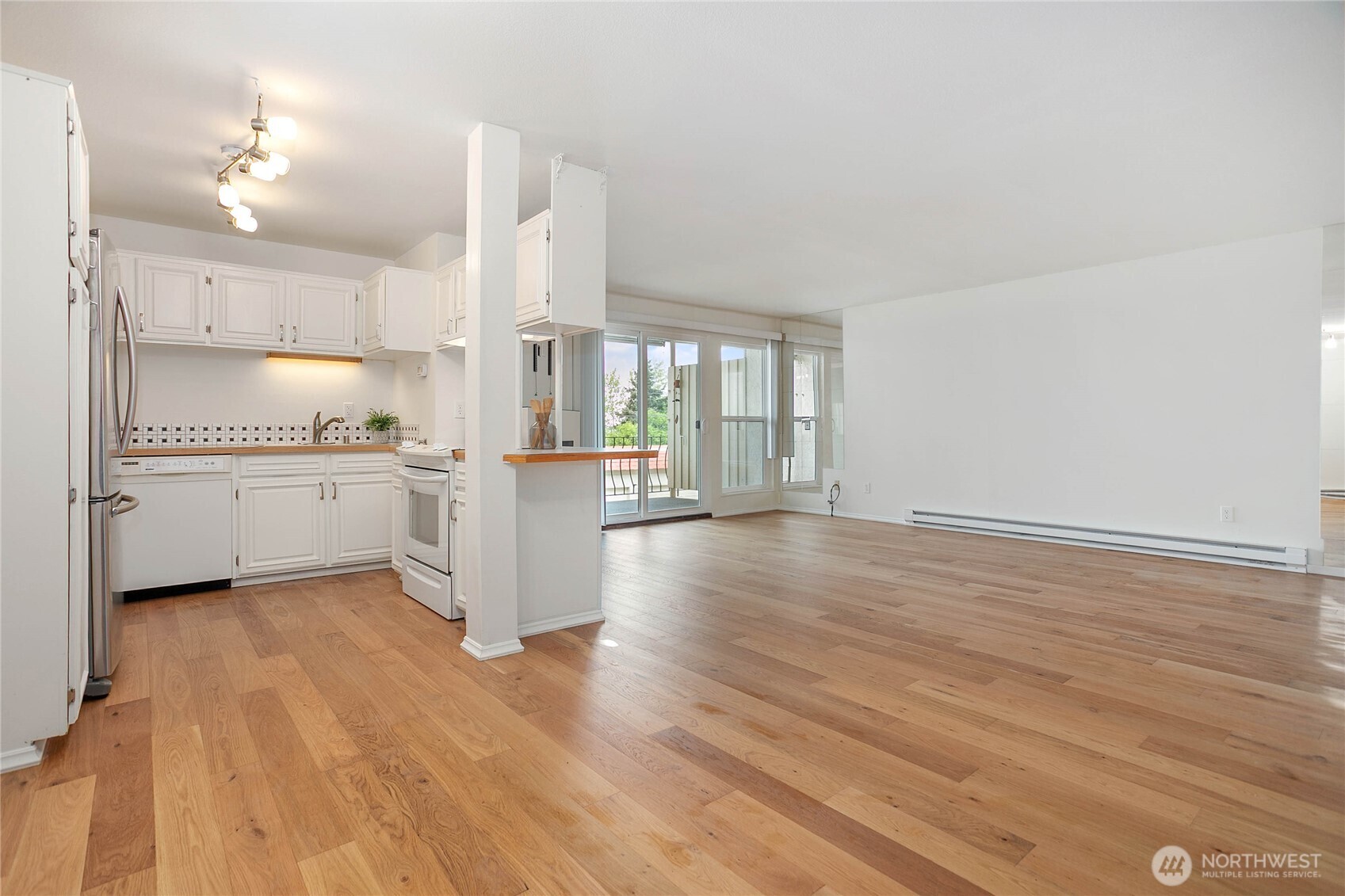 1014 11th Street, Unit 103 Bellingham, WA 98225 - Photo 8 of 31