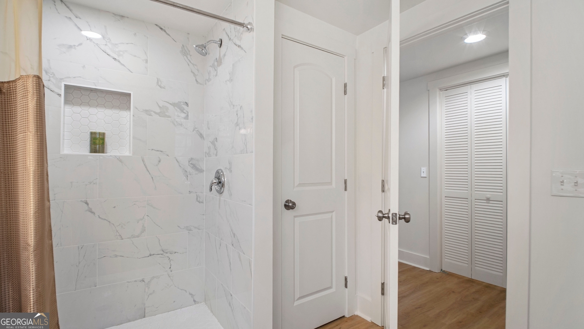 79 Terry Drive Midway, GA 31320 - Photo 12 of 27 a bathroom with a shower