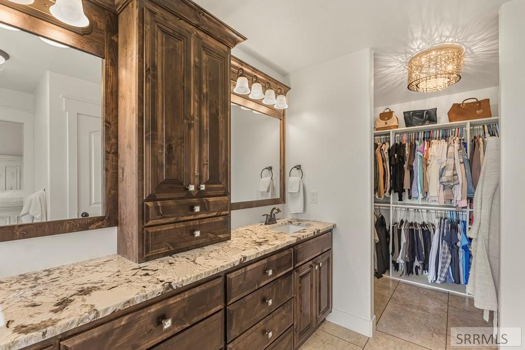 7232 East Middle Fork Road Idaho Falls, ID 83406 - Photo 25 of 72 Master Bathroom