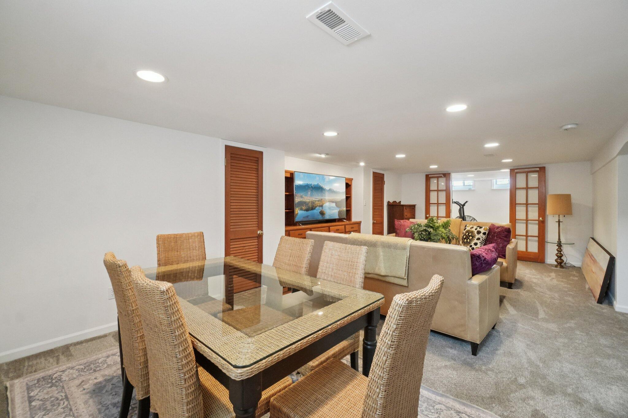 2445 Dorchester Road Ann Arbor, MI 48104 - Photo 21 of 32 23-web-or-mls-Dorchester Rd-S1701-023