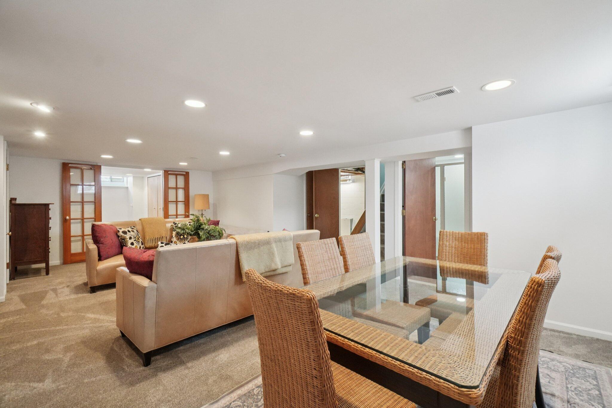 2445 Dorchester Road Ann Arbor, MI 48104 - Photo 22 of 32 24-web-or-mls-Dorchester Rd-S1701-024