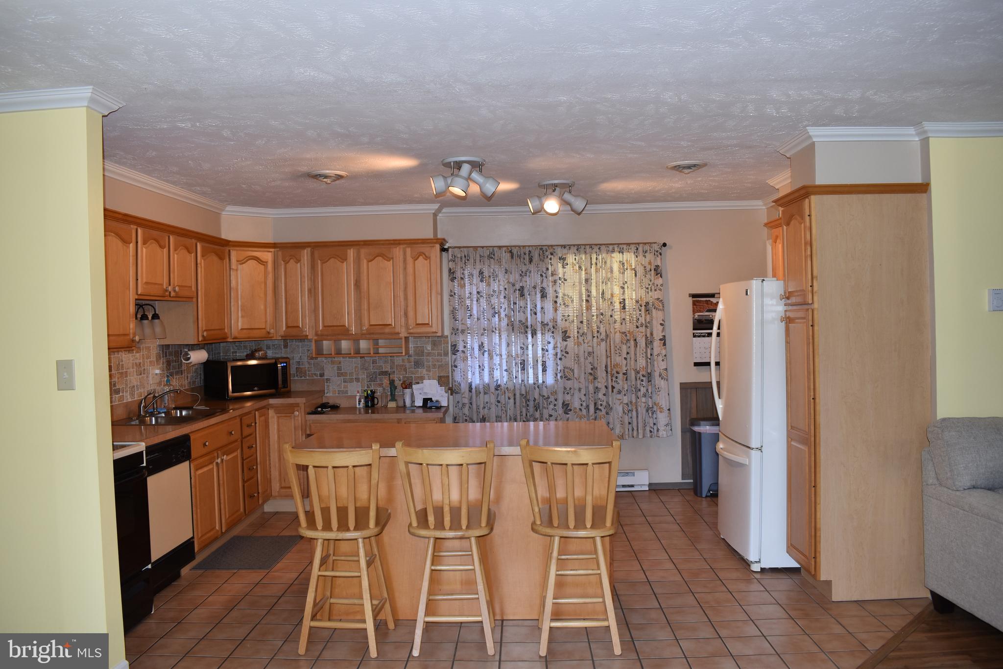211 Lake Ridge Road Strasburg, VA 22657 - Photo 3 of 27 Kitchen