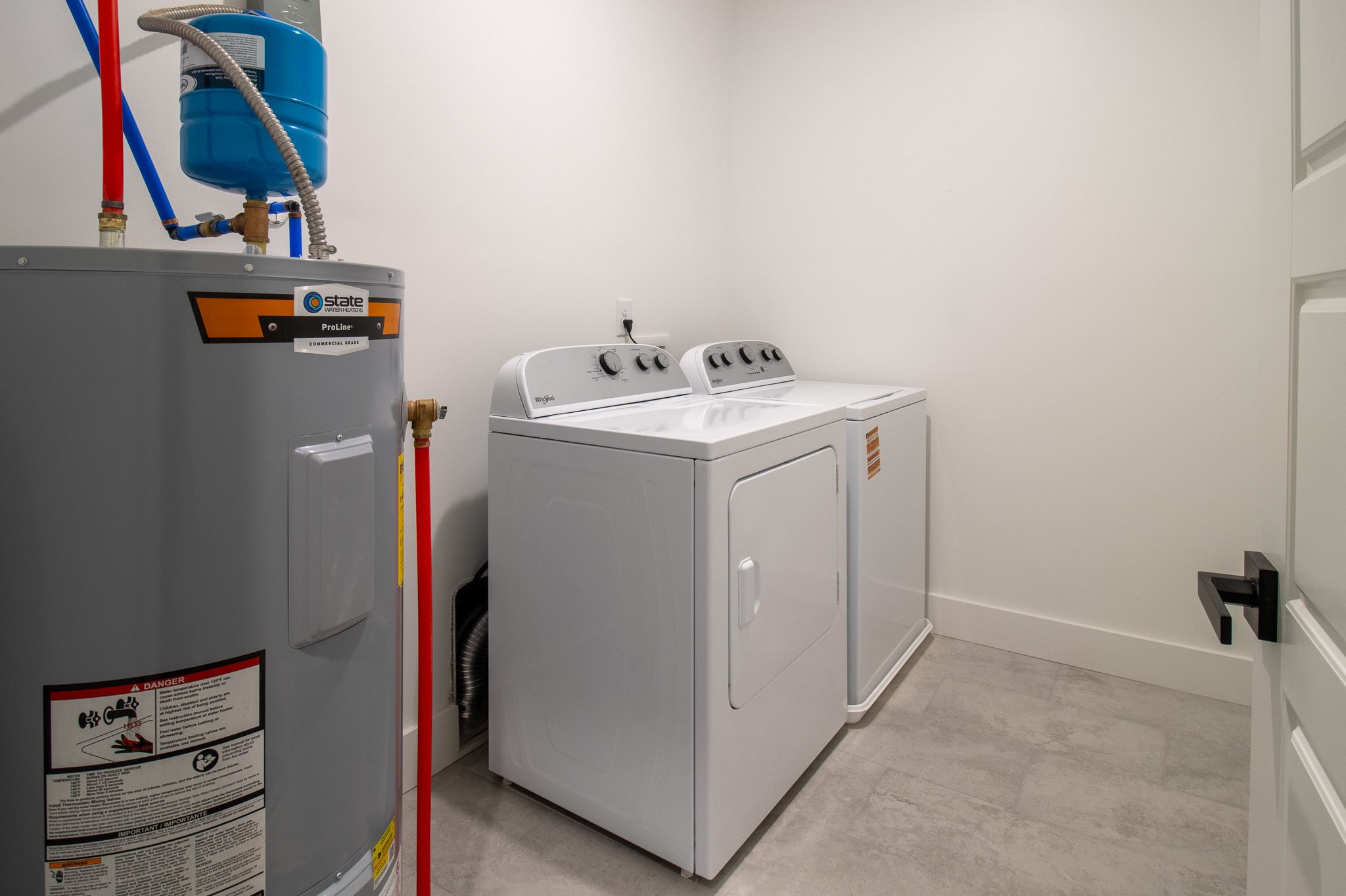 4024 University Avenue, Unit B Old Hickory, TN 37138 - Photo 21 of 30 a utility room with dryer and washer