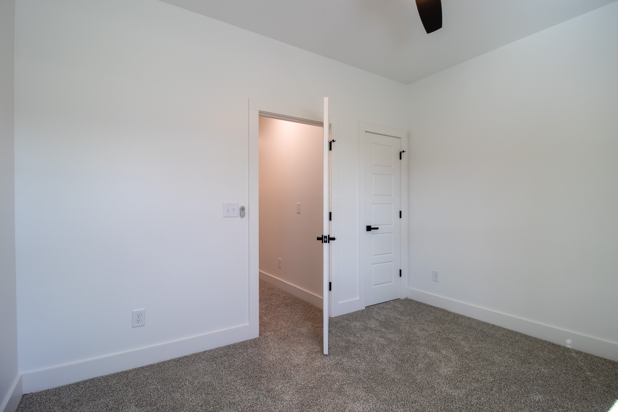 4024 University Avenue, Unit B Old Hickory, TN 37138 - Photo 28 of 30 an empty room with a empty space