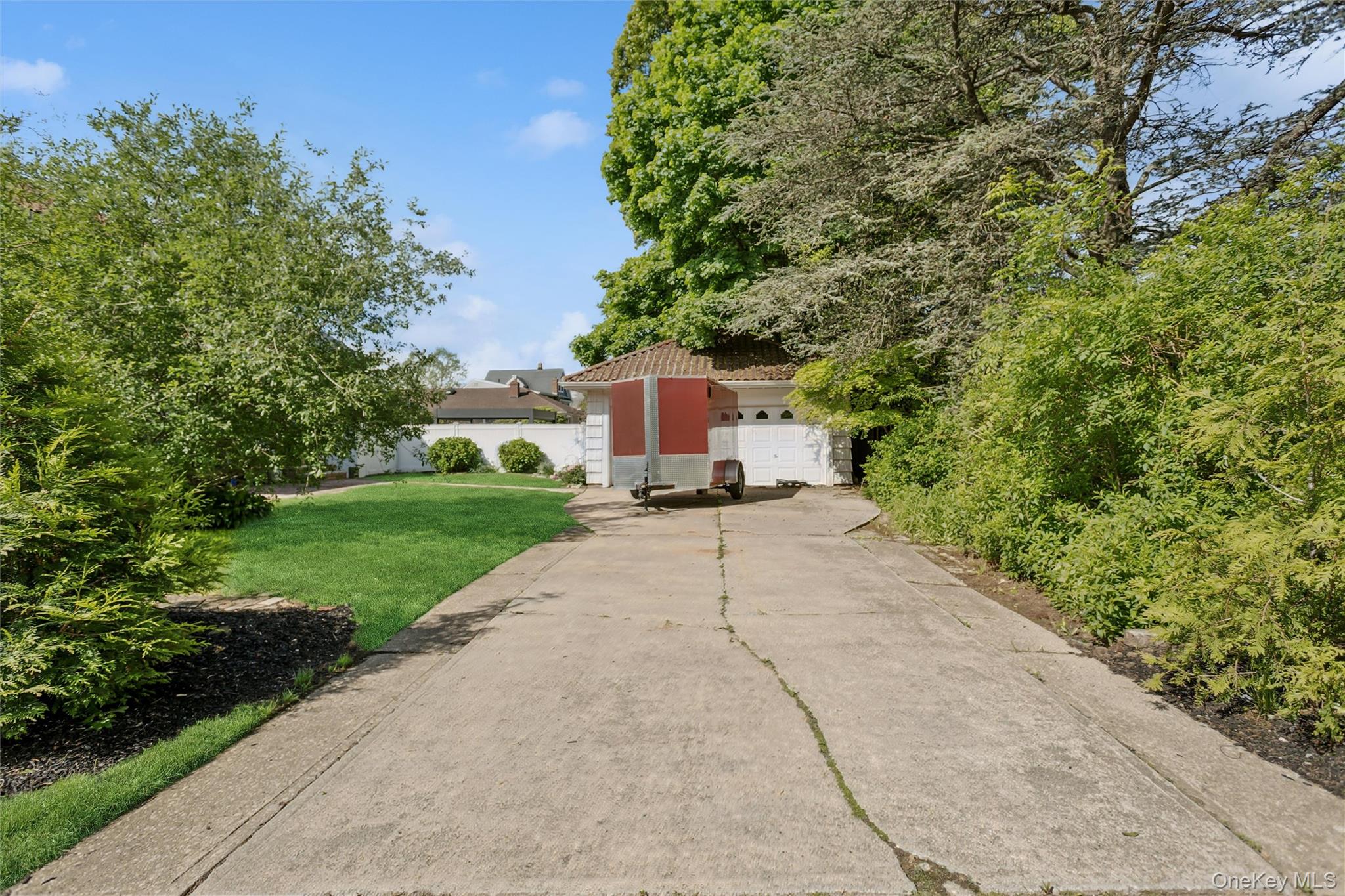 50 Roxbury Road Rockville Centre, NY 11570 - Photo 41 of 45