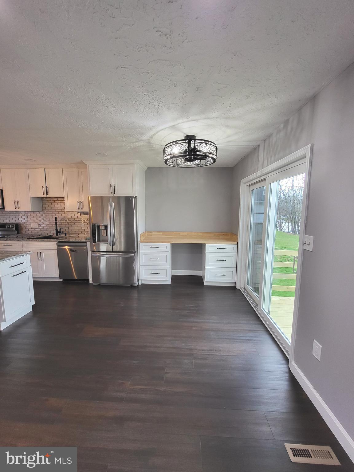 446 Crosswinds Drive Lititz, PA 17543 - Photo 4 of 22