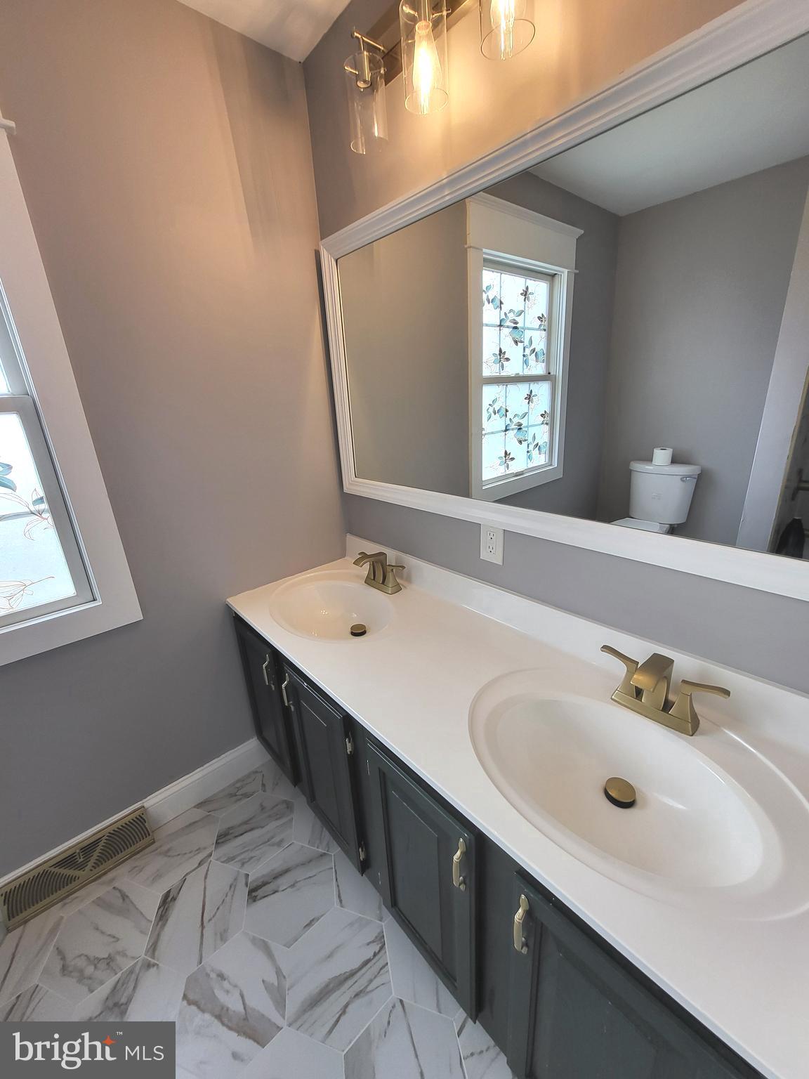 446 Crosswinds Drive Lititz, PA 17543 - Photo 7 of 22