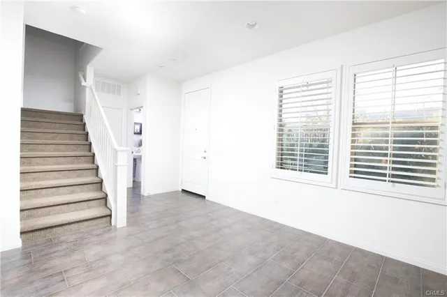 $4,460 | 24 Canoe, Irvine, CA 92618