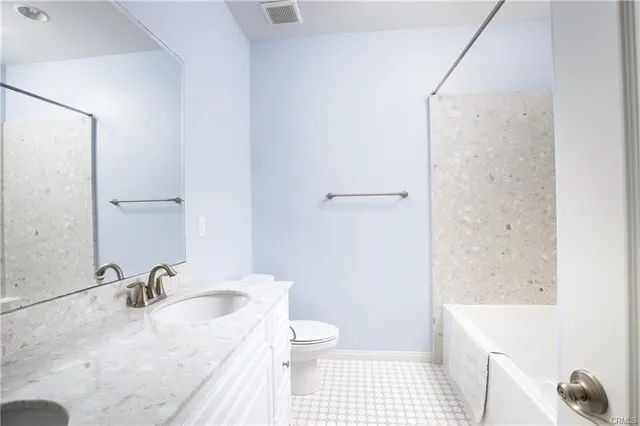 $4,460 | 24 Canoe, Irvine, CA 92618