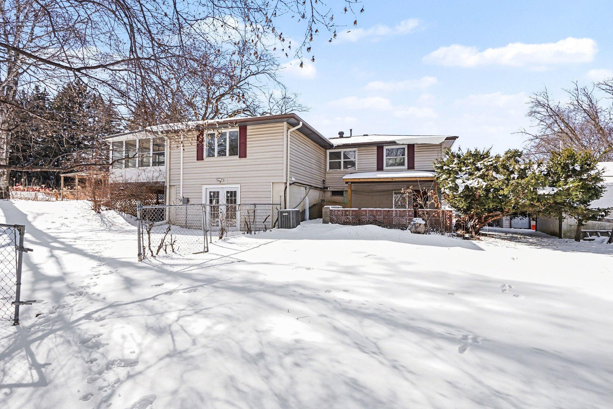 20140 Akin Road Farmington, MN 55024 - Photo 2 of 16