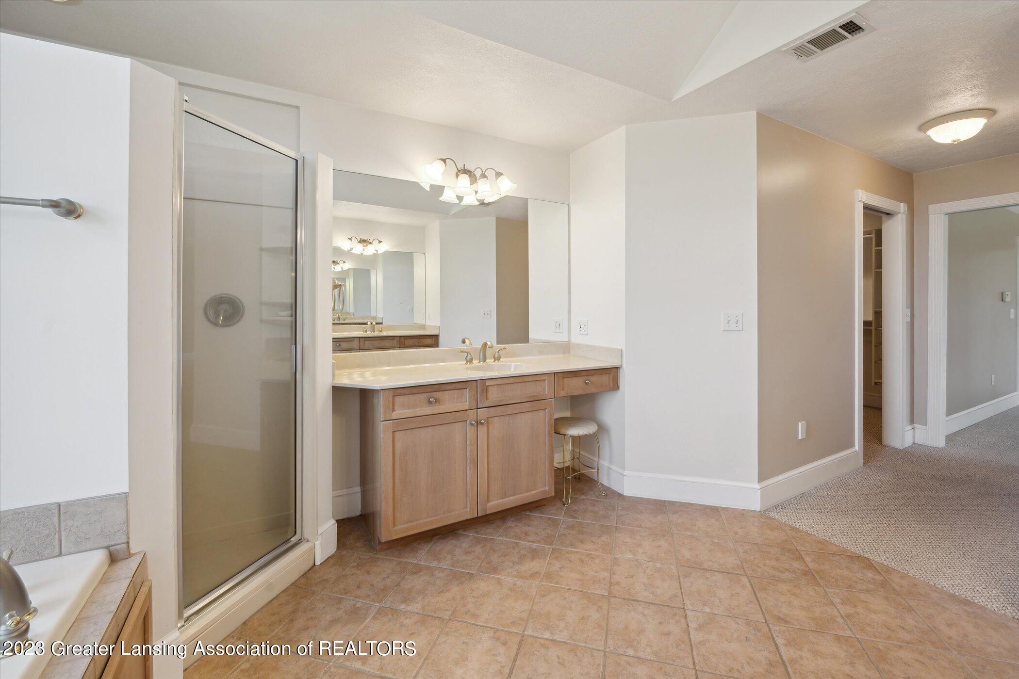 5621 Highway 52 Perry, MI 48872 - Photo 14 of 22 13-01-5621-M-52-Perry-MI-48872-13