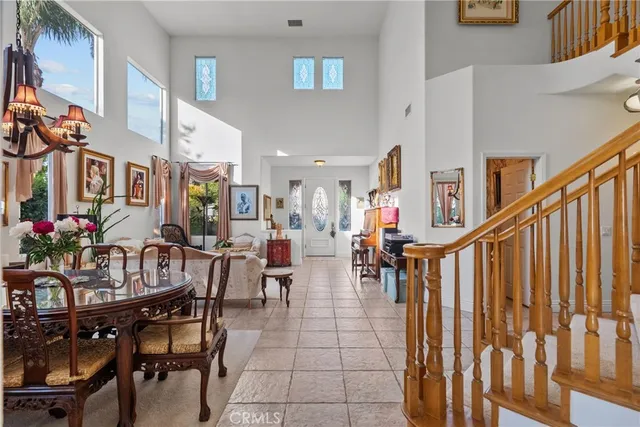 $1,199,900 | 22440 Skylake Place, Saugus, CA 91390