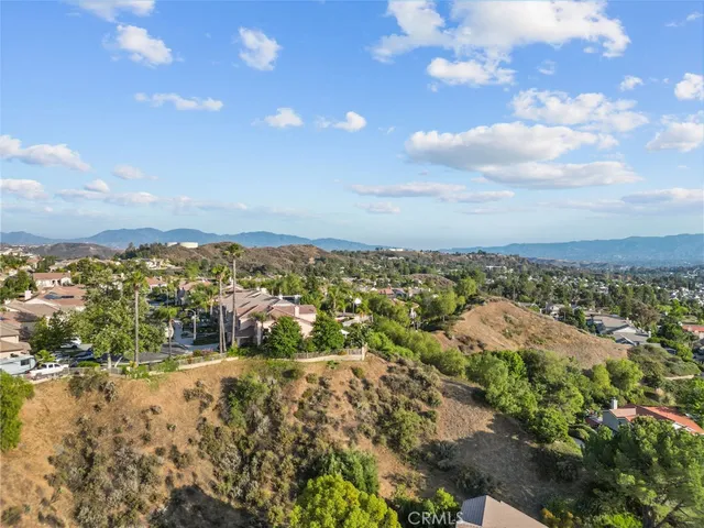 $1,199,900 | 22440 Skylake Place, Saugus, CA 91390