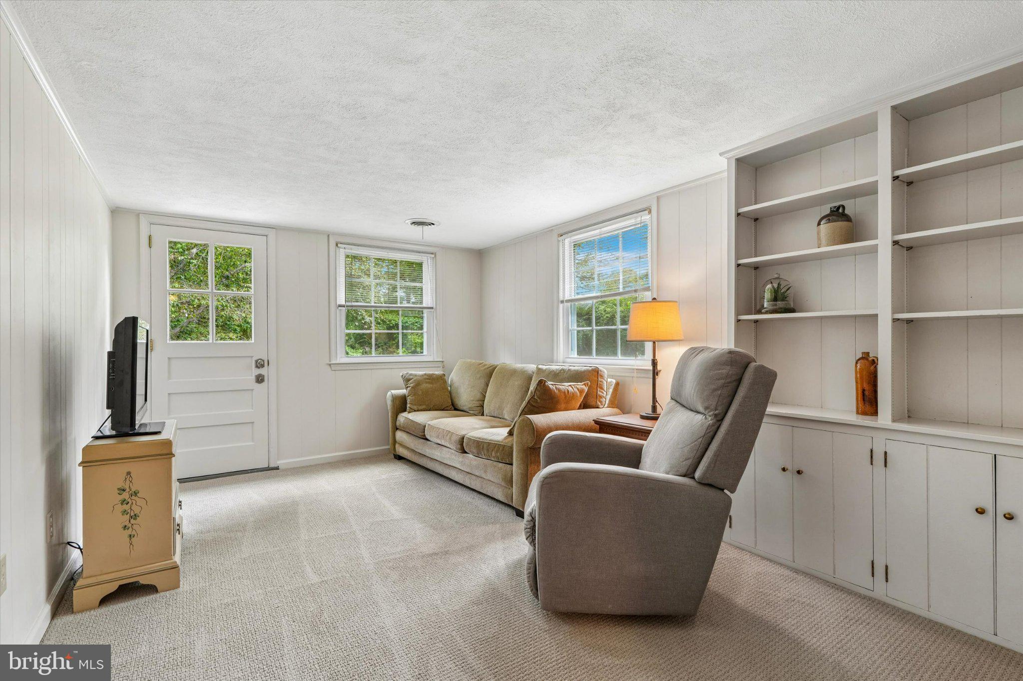606 Upper Gulph Road Wayne, PA 19087 - Photo 13 of 34 Inviting Family Room with Built-Ins