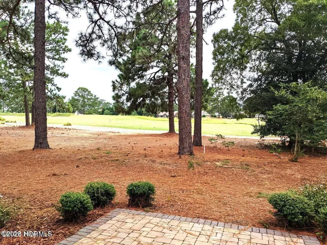 $1,675 | 32 Knoll Road, Southern Pines, NC 28387