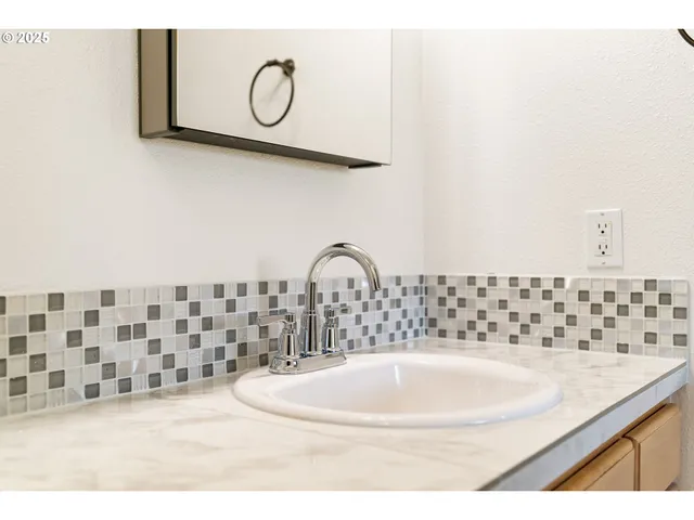 $474,900 | 2701 Northeast Hale Avenue, Gresham, OR 97030