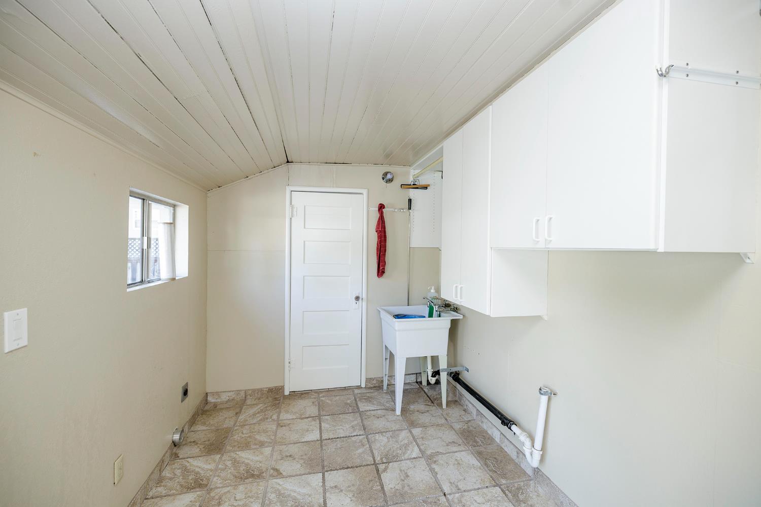 202 Hackberry Avenue Modesto, CA 95354 - Photo 33 of 72