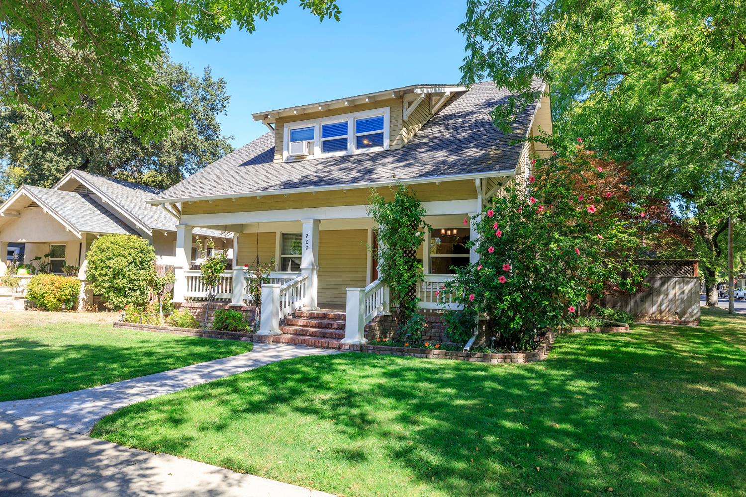 202 Hackberry Avenue Modesto, CA 95354 - Photo 4 of 72