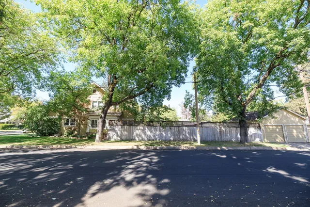 $659,900 | 202 Hackberry Avenue, Modesto, CA 95354