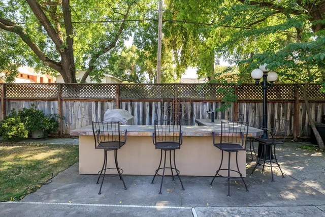 $659,900 | 202 Hackberry Avenue, Modesto, CA 95354