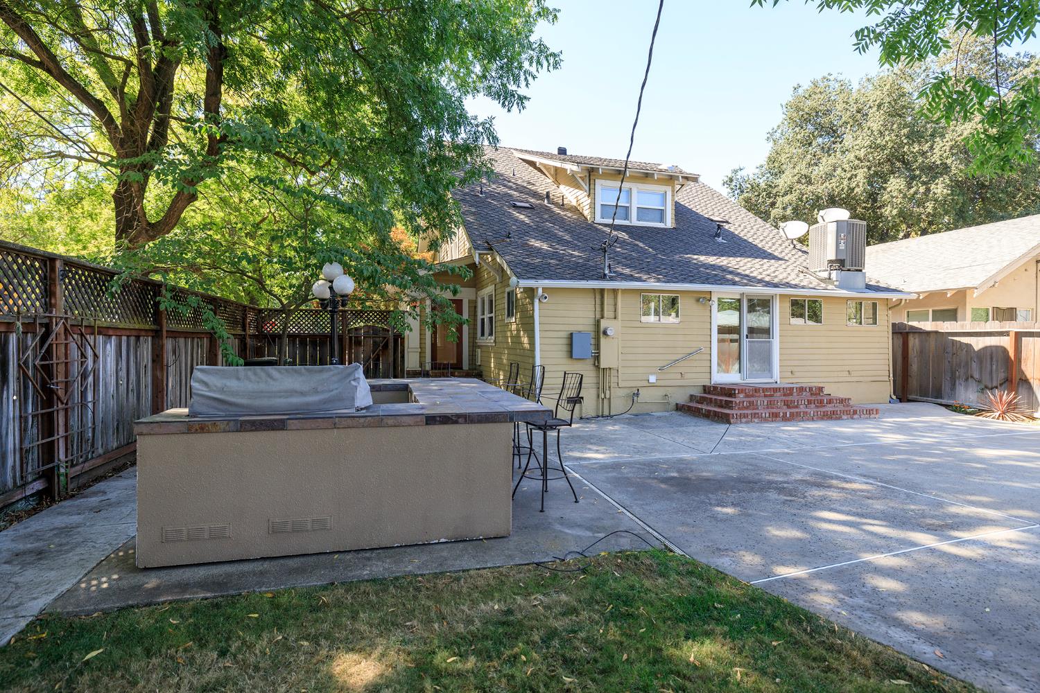 202 Hackberry Avenue Modesto, CA 95354 - Photo 66 of 72