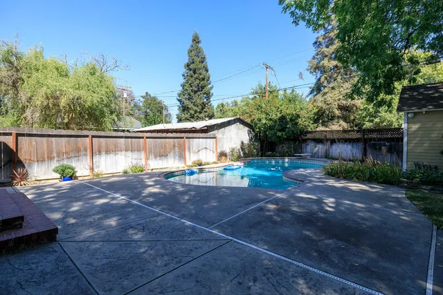 $659,900 | 202 Hackberry Avenue, Modesto, CA 95354