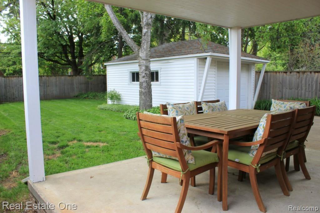 1666 Mansfield Road Birmingham, MI 48009 - Photo 29 of 33 Backyard and Patio