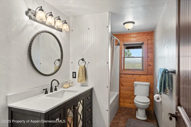 $950,000 | 1563 County Road 326, Silt, CO 81652